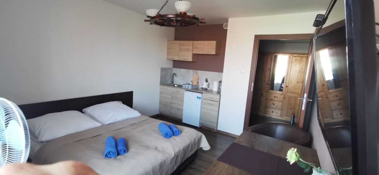 Dolphin House Bed & Breakfast Leba Ngoại thất bức ảnh