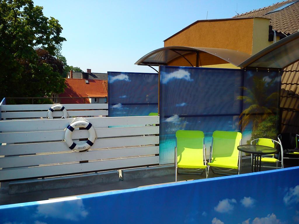 Dolphin House Bed & Breakfast Leba Ngoại thất bức ảnh